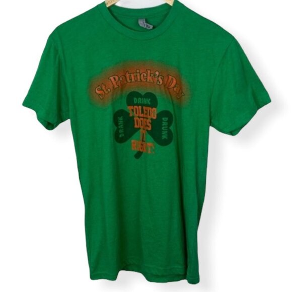 Next Level St. Patrick’s Day Clover Tee Toledo Size Small Green Short Sleeve Top - Picture 1 of 8